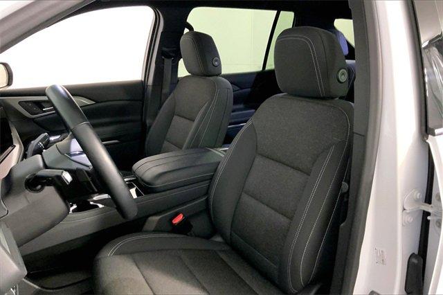 2024 Chevrolet Traverse Vehicle Photo in KANSAS CITY, MO 64114-4502