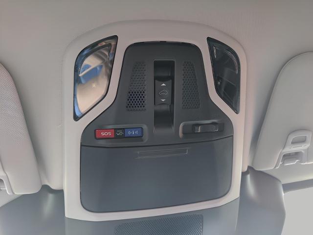 2025 Subaru Outback Vehicle Photo in Green Bay, WI 54304