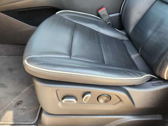 2022 Cadillac Escalade Vehicle Photo in DENTON, TX 76210-9321