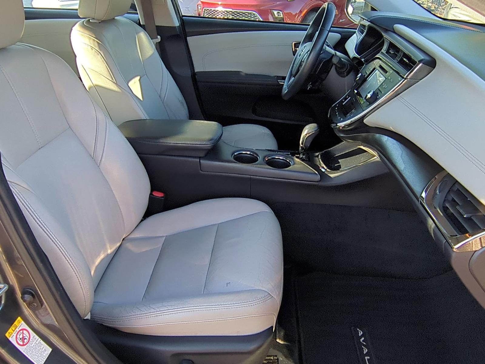 2017 Toyota Avalon Vehicle Photo in BARTLETT, TN 38133-4101