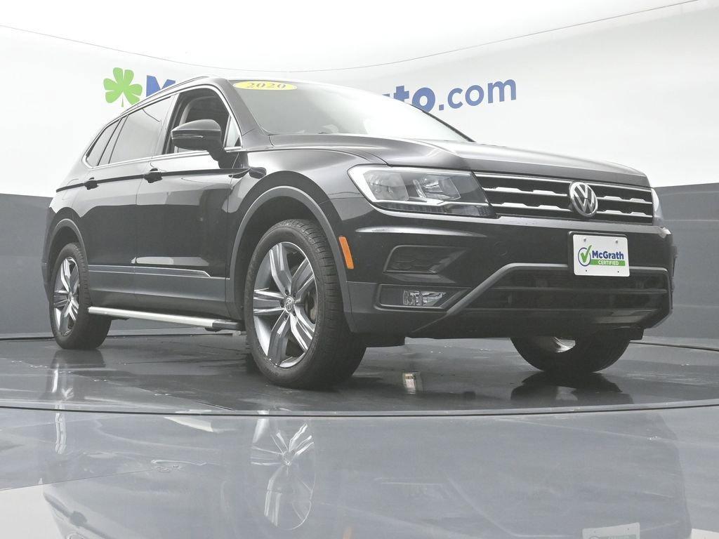 2020 Volkswagen Tiguan Vehicle Photo in Marion, IA 52302