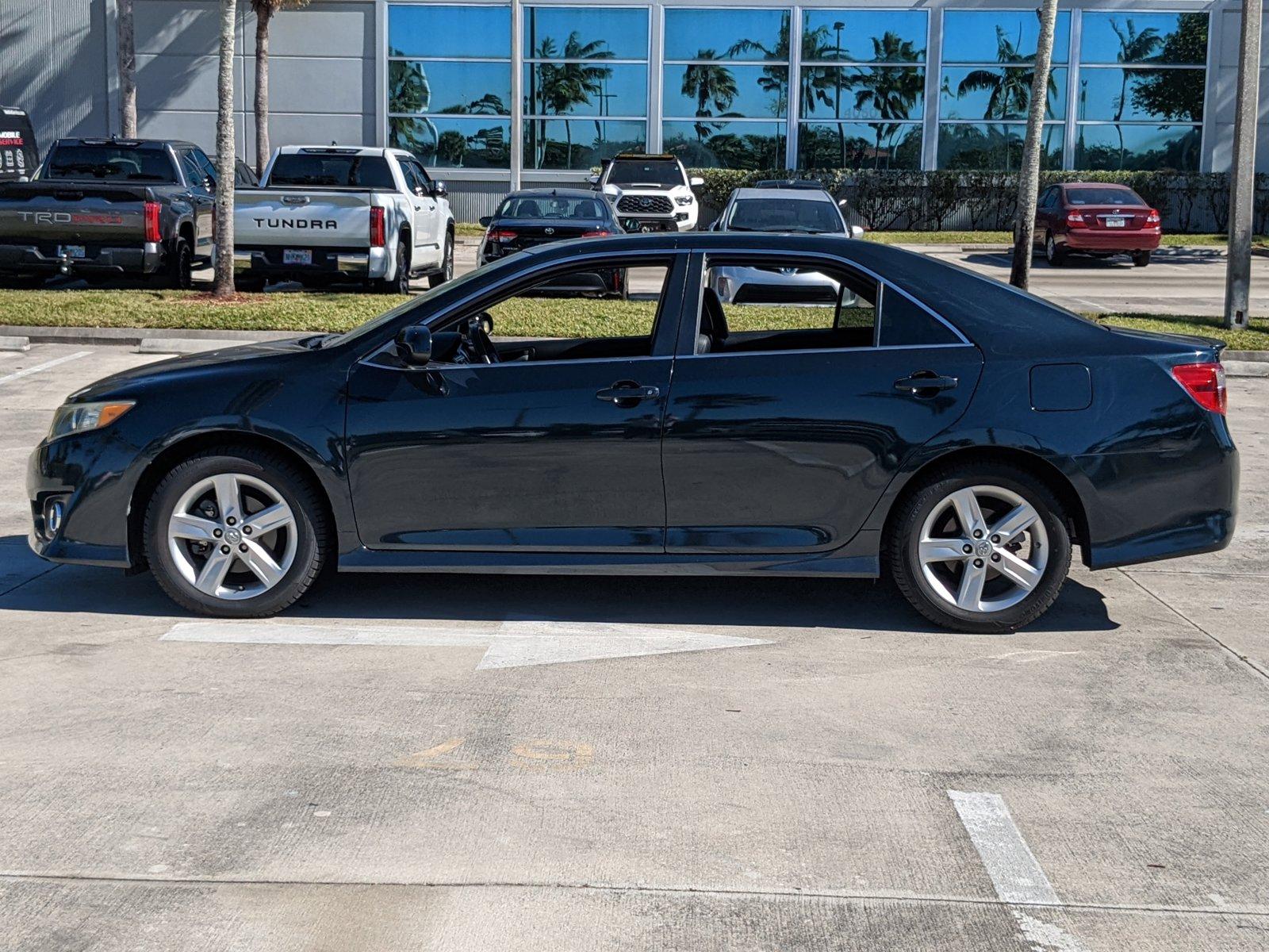 2014 Toyota Camry Vehicle Photo in Davie, FL 33331