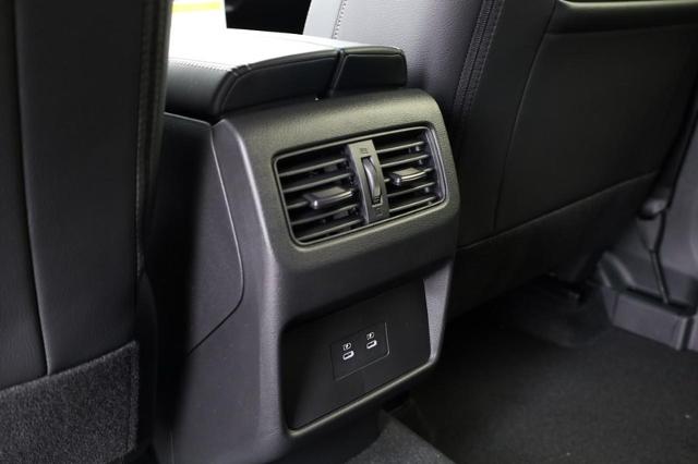 2025 Nissan Rogue Vehicle Photo in Ballwin, MO 63011