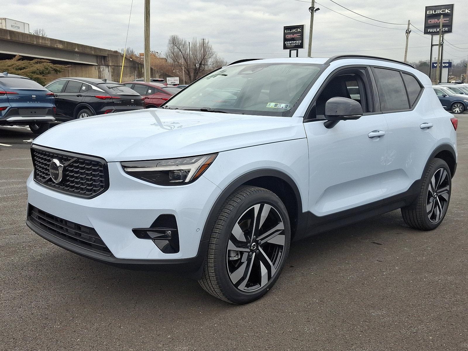 2025 Volvo XC40 Vehicle Photo in Trevose, PA 19053