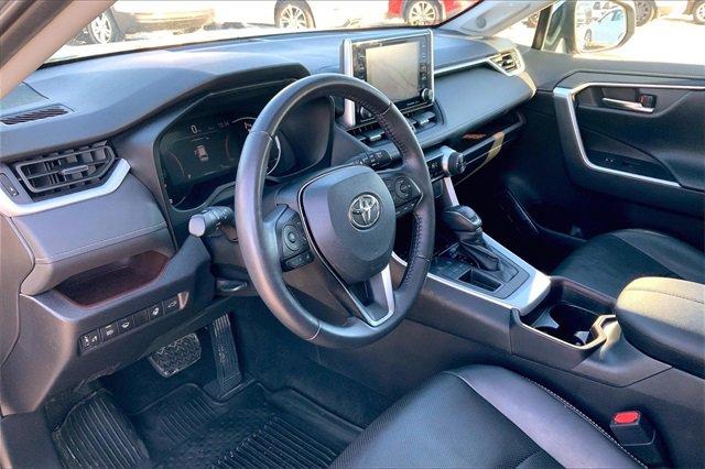 2020 Toyota RAV4 Vehicle Photo in KANSAS CITY, MO 64114-4502