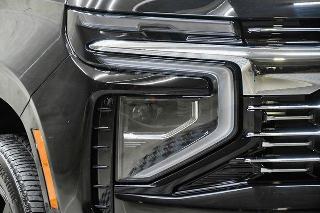 2025 Chevrolet Suburban Vehicle Photo in EVERETT, WA 98203-5662