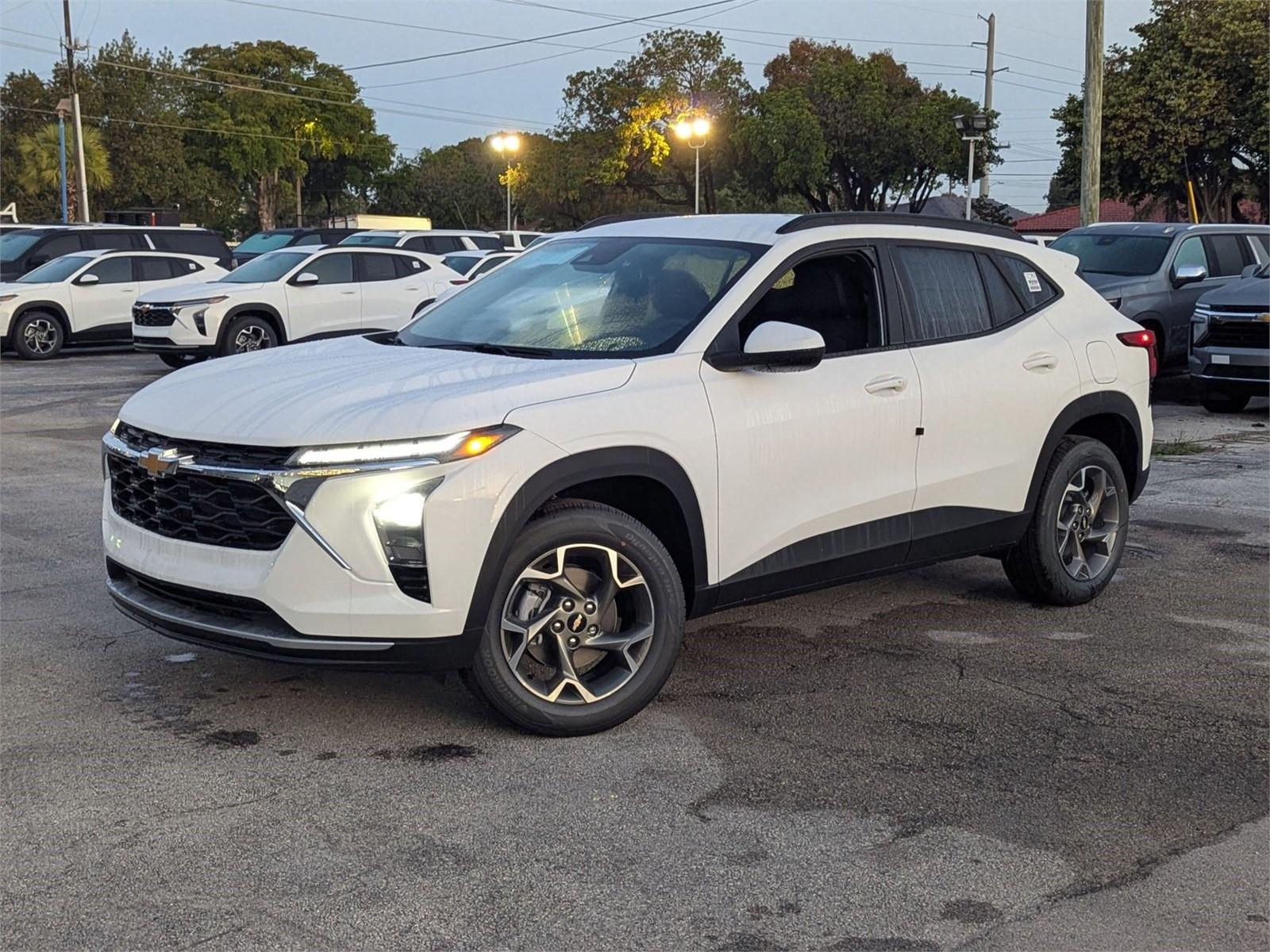 2025 Chevrolet Trax Vehicle Photo in MIAMI, FL 33134-2699