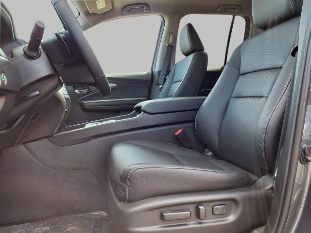 2025 Honda Ridgeline Vehicle Photo in Oshkosh, WI 54904