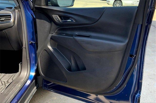 2022 Chevrolet Equinox Vehicle Photo in TOPEKA, KS 66609-0000