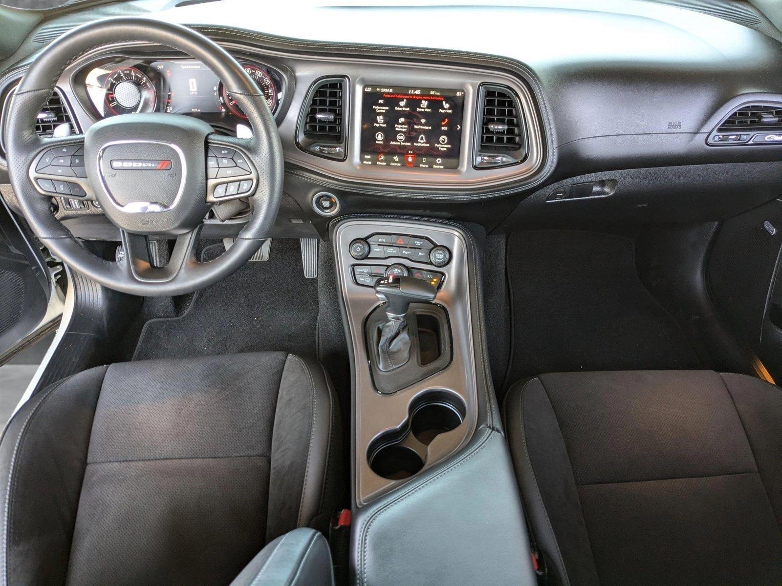 2023 Dodge Challenger Vehicle Photo in Valencia, CA 91355