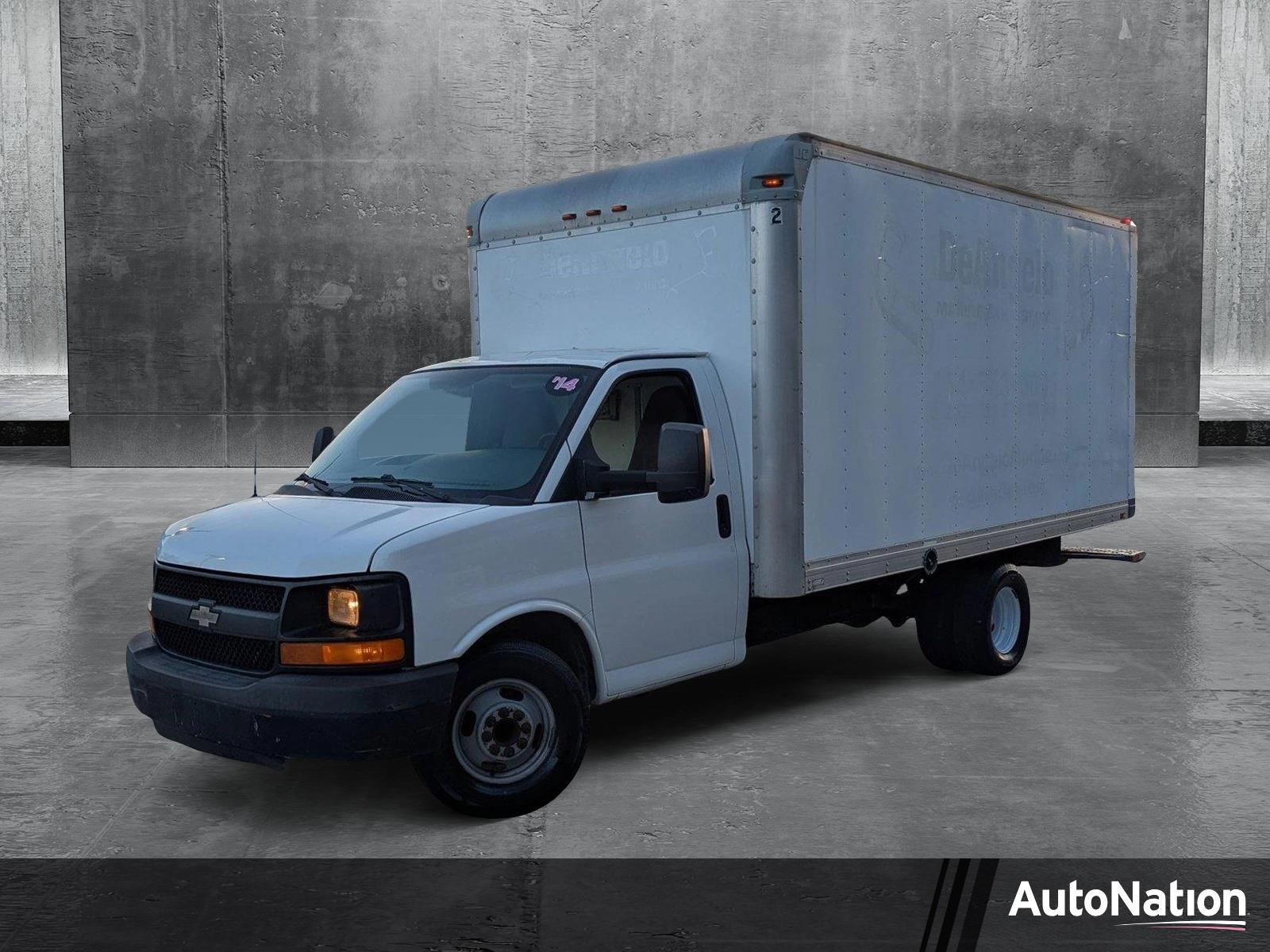 2014 Chevrolet Express Cutaway 3500 Vehicle Photo in PEMBROKE PINES, FL 33024-6534