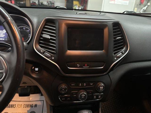 2020 Jeep Cherokee Vehicle Photo in MEDINA, OH 44256-9631