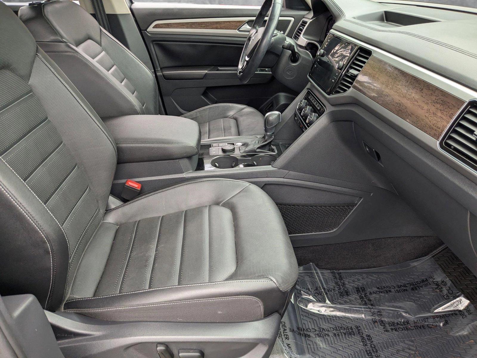 2018 Volkswagen Atlas Vehicle Photo in Tampa, FL 33614