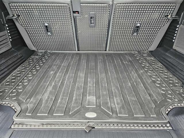 2025 Defender Vehicle Photo in AUSTIN, TX 78717
