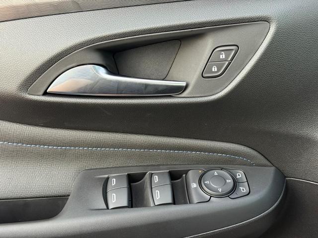2025 Buick Envista Vehicle Photo in COLUMBIA, MO 65203-3903
