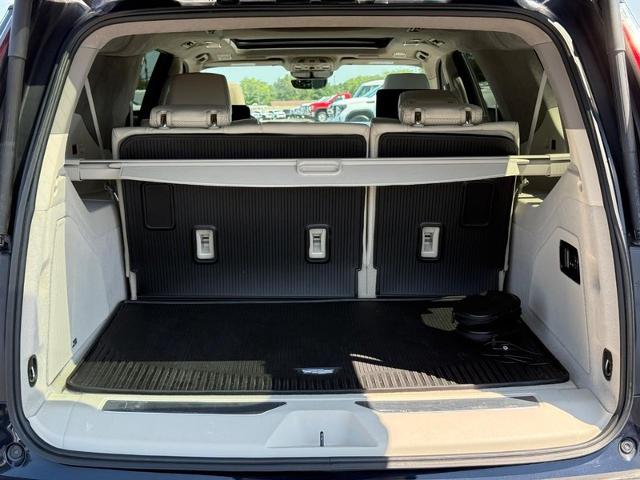 2023 Cadillac Escalade ESV Vehicle Photo in COLUMBIA, MO 65203-3903