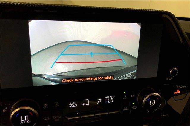 2023 Toyota Highlander Vehicle Photo in KANSAS CITY, MO 64114-4545