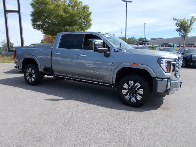 2025 GMC Sierra 2500 HD Vehicle Photo in LOWELL, MA 01852-4336