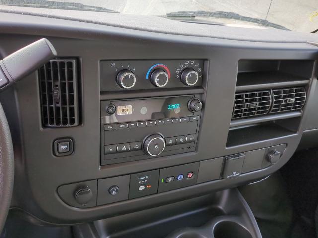2024 GMC Savana Cutaway 3500 Vehicle Photo in PASADENA, CA 91107-3803