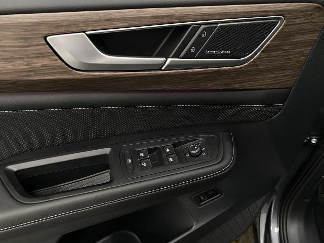 2025 Volkswagen Atlas Vehicle Photo in Appleton, WI 54913