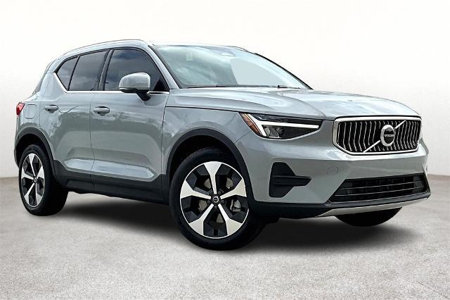 2025 Volvo XC40 Vehicle Photo in Houston, TX 77007