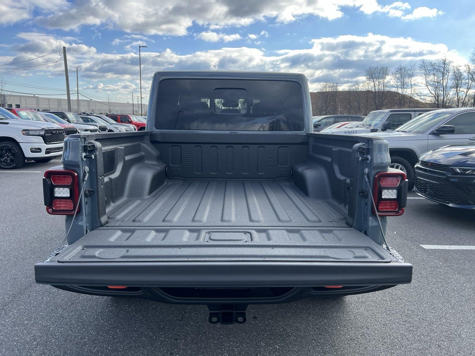 2025 Jeep Gladiator Vehicle Photo in Mechanicsburg, PA 17050-1707