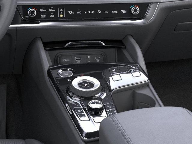 2025 Kia Sportage Hybrid Vehicle Photo in Westbrook, ME 04092