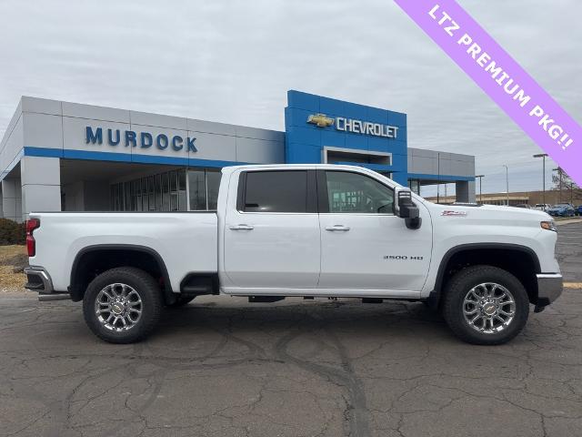 2025 Chevrolet Silverado 3500 HD Vehicle Photo in MANHATTAN, KS 66502-5036