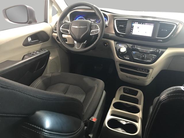 2022 Chrysler Voyager Vehicle Photo in GREEN BAY, WI 54303-3330