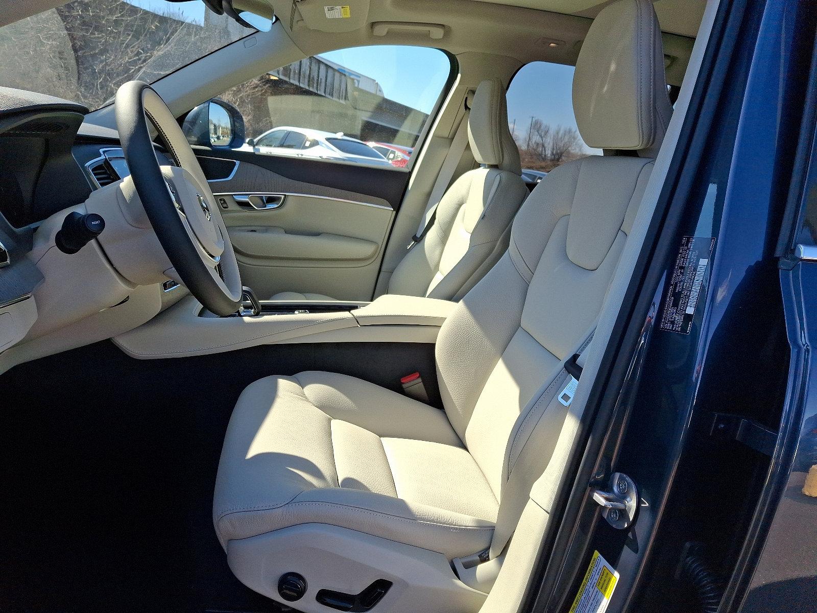 2025 Volvo XC90 Vehicle Photo in Trevose, PA 19053