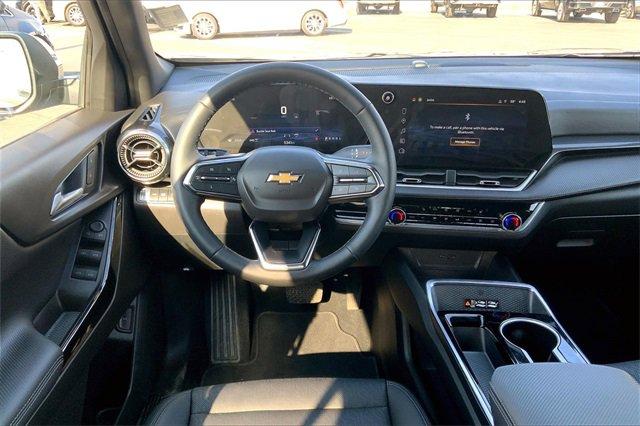 2025 Chevrolet Equinox Vehicle Photo in TOPEKA, KS 66609-0000