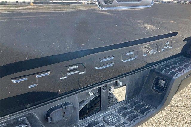 2022 Toyota Tacoma 4WD Vehicle Photo in INDEPENDENCE, MO 64055-1314