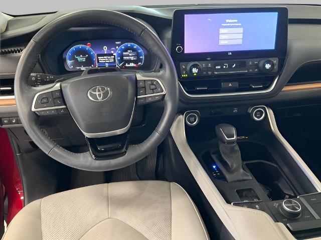 2024 Toyota Grand Highlander Vehicle Photo in Oshkosh, WI 54904