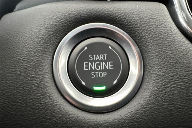 2025 GMC Canyon Vehicle Photo in ELK GROVE, CA 95757-8703