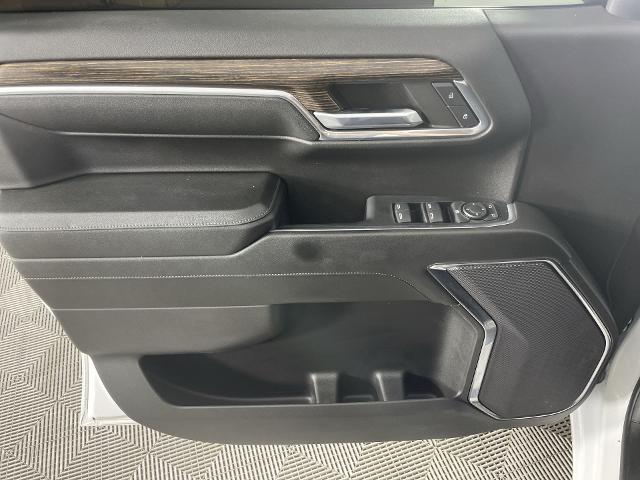 2024 GMC Sierra 1500 Vehicle Photo in GILBERT, AZ 85297-0402