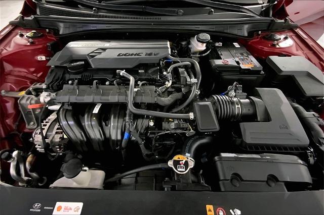 2024 Hyundai ELANTRA Vehicle Photo in Lees Summit, MO 64086