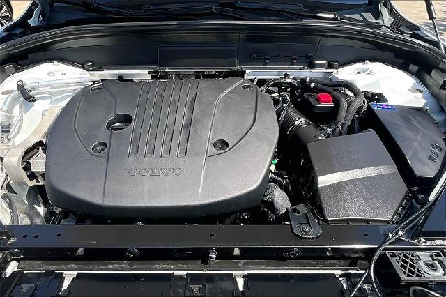 2022 Volvo XC60 Vehicle Photo in Houston, TX 77007