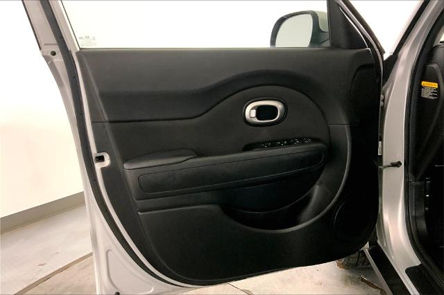 2015 Kia Soul Vehicle Photo in Lees Summit, MO 64086