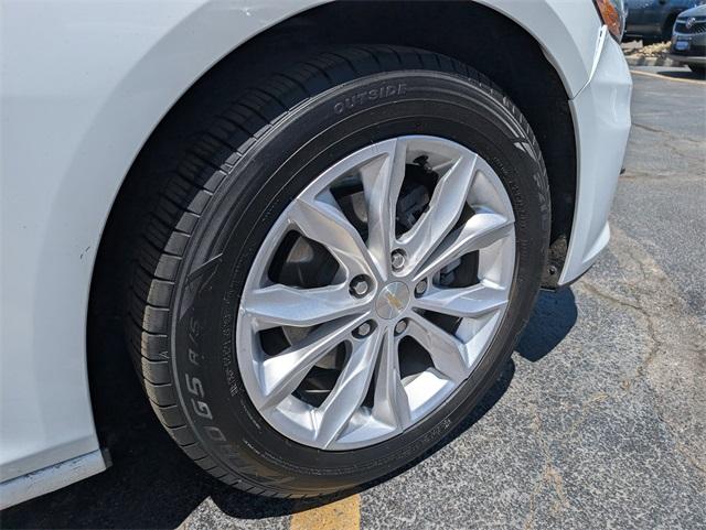 2019 Chevrolet Malibu Vehicle Photo in AURORA, CO 80012-4011