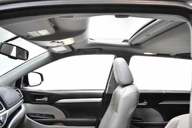 2016 Toyota Highlander Vehicle Photo in DALLAS, TX 75235