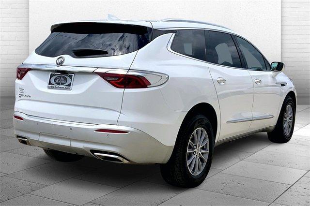 2024 Buick Enclave Vehicle Photo in TOPEKA, KS 66609-0000