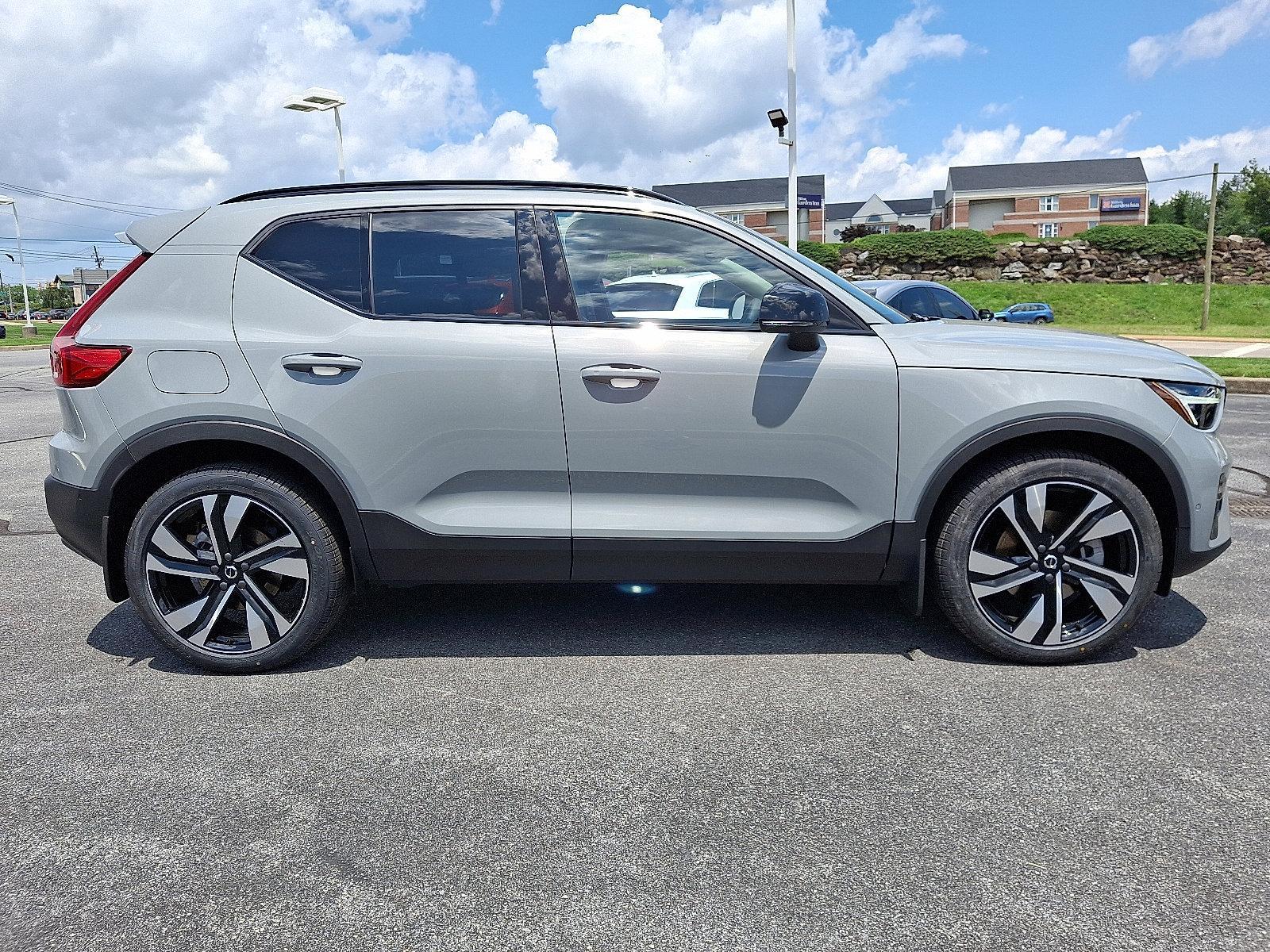 2025 Volvo XC40 Vehicle Photo in Lancaster, PA 17601