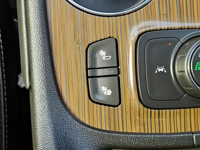 2023 GMC Acadia Vehicle Photo in MADISON, WI 53713-3220