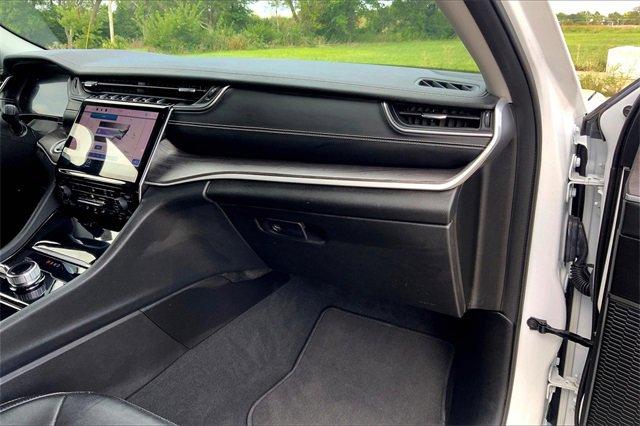 2023 Jeep Grand Cherokee L Vehicle Photo in TOPEKA, KS 66609-0000