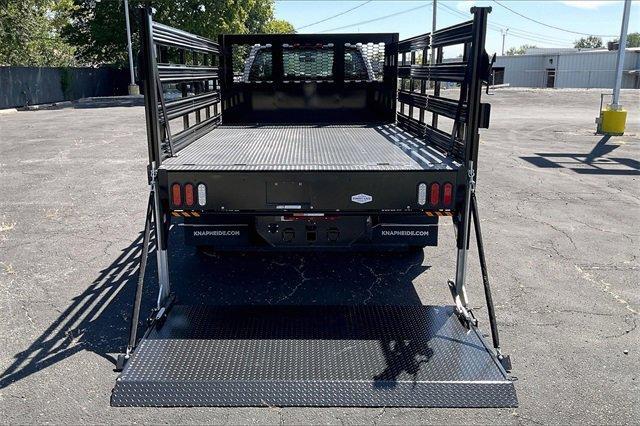 2024 Chevrolet Silverado Chassis Cab Vehicle Photo in INDEPENDENCE, MO 64055-1314