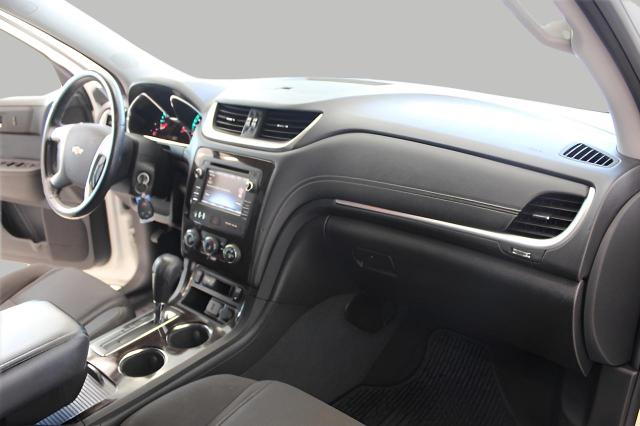 2015 Chevrolet Traverse Vehicle Photo in Green Bay, WI 54304
