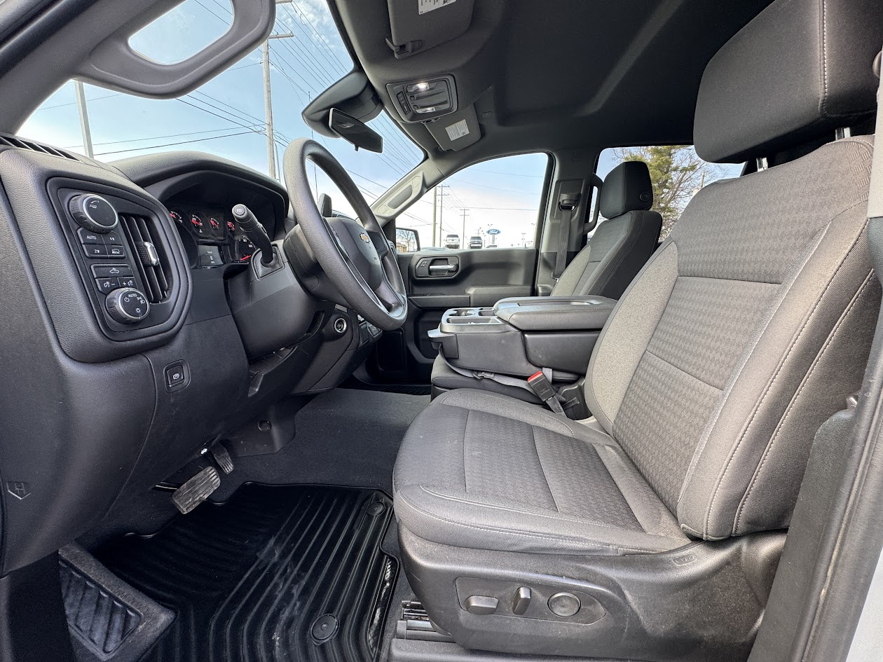 2022 Chevrolet Silverado 1500 Vehicle Photo in BOONVILLE, IN 47601-9633