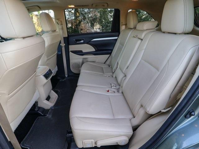 2016 Toyota Highlander Vehicle Photo in HOMOSASSA, FL 34448-1461