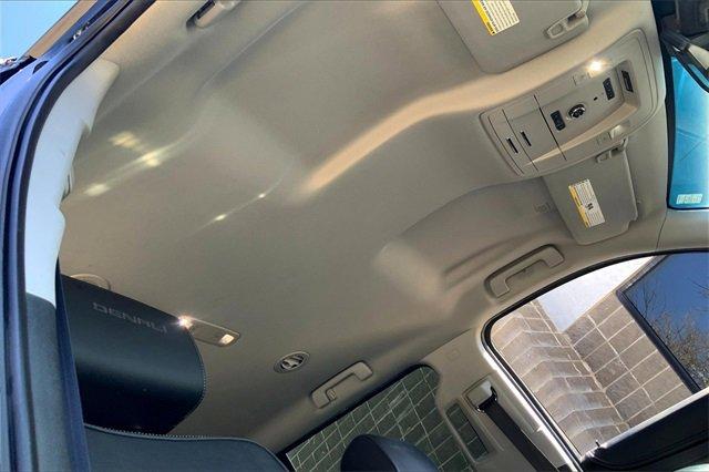 2020 GMC Yukon XL Vehicle Photo in KANSAS CITY, MO 64114-4502