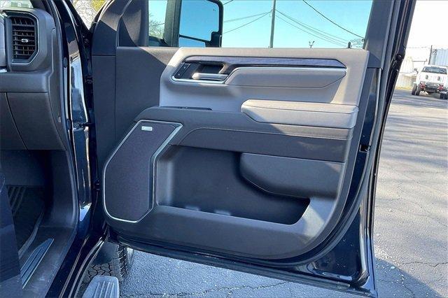 2024 Chevrolet Silverado 3500 HD Vehicle Photo in INDEPENDENCE, MO 64055-1314
